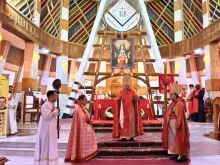 الاحتفال بالقدّاس الإلهيّ في كاتدرائيّة سيّدة النجاة في الذكرى الخامسة عشرة لشهدائها