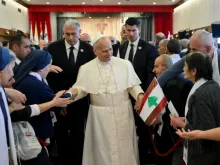 البابا لاوون الرابع عشر يزور مستشفى الصليب للأمراض العقليّة والنفسيّة في جلّ الديب، لبنان