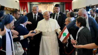 البابا لاوون الرابع عشر يزور مستشفى الصليب للأمراض العقليّة والنفسيّة في جلّ الديب، لبنان مصدر الصورة: فاتيكان ميديا