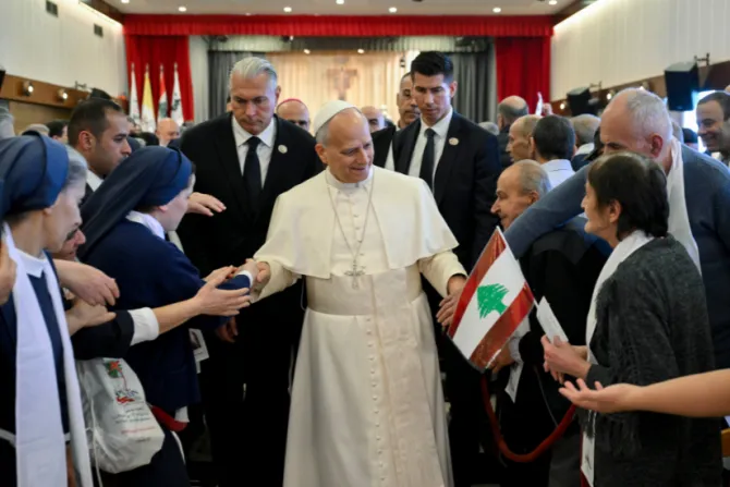 البابا لاوون الرابع عشر يزور مستشفى الصليب للأمراض العقليّة والنفسيّة في جلّ الديب، لبنان