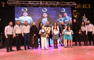 من العروض النهائية لسكاوتس جوت تالنت على مسرح دار التربية- حلب مصدر الصورة: مجموعة مار يوسف الكشفية للكلدان