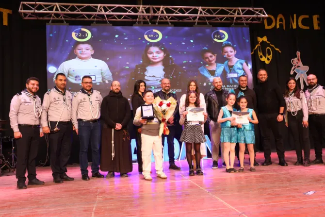 من العروض النهائية لسكاوتس جوت تالنت على مسرح دار التربية- حلب