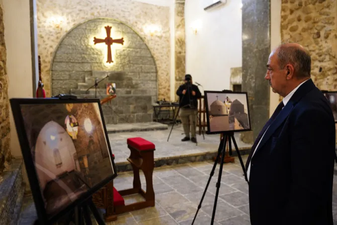 جانب من الاحتفال الرسميّ بإعادة افتتاح دير مار أوراها التاريخيّ في العراق