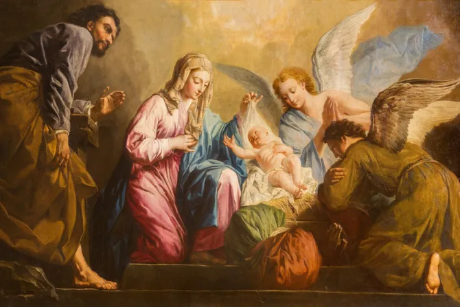 نُقدِّم إليكِ يا أمّنا تهانينا ومحبّتنا الصادقة