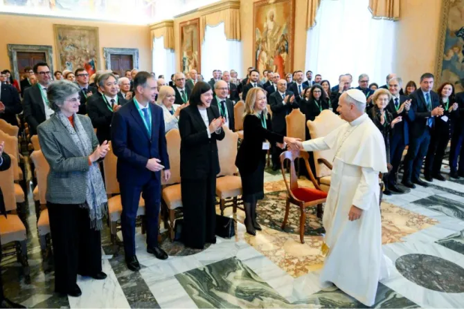 البابا لاوون الرابع عشر يلتقي في القصر الرسوليّ الفاتيكانيّ اليوم المشاركين في مؤتمر «الذكاء الاصطناعيّ ورعاية بيتنا المشترك»