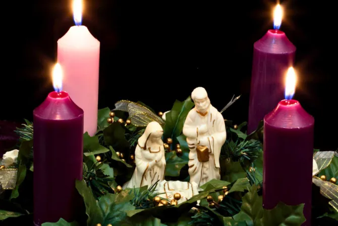 شموع إكليل المجيء... دعوةٌ إلى انتظار ميلاد الربّ