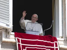 البابا فرنسيس يتلو ظهر اليوم صلاة التبشير الملائكي في الفاتيكان