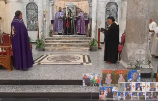 مراسم دفن كوكبة جديدة في بغديدا مصدر الصورة: كنيسة الطاهرة الكبرى، بغديدا