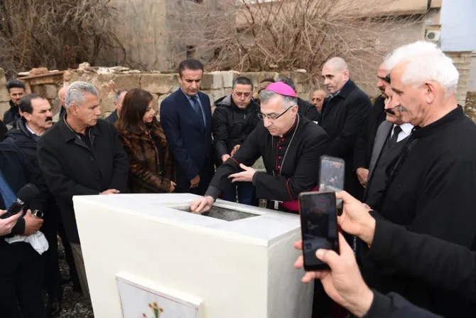 العراق: إيبارشيّة أربيل تحتفل بوضع حجر الأساس لكنيسة مريم العذراء-1