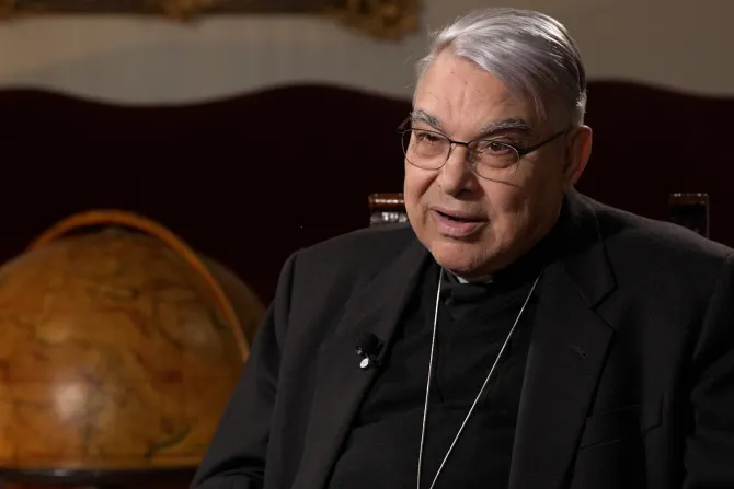 الكاردينال مارتشيلو سيميرارو في مقابلة مع «إي دبليو تي إن»