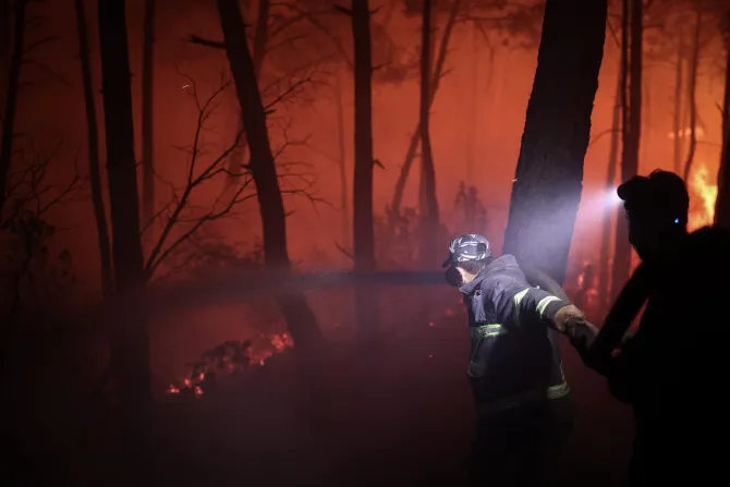 من حرائق ريف اللاذقية-سوريا