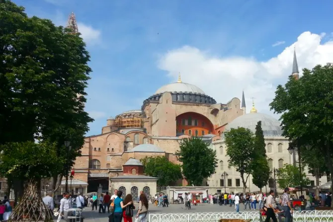 كاتدرائيّة آيا صوفيا التي حوّلها أردوغان إلى مسجد عام 2020، إسطنبول-تركيا