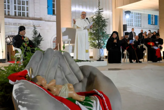 البابا لاوون الرابع عشر يلتقي الشباب في صرح البطريركيّة المارونيّة في بكركي