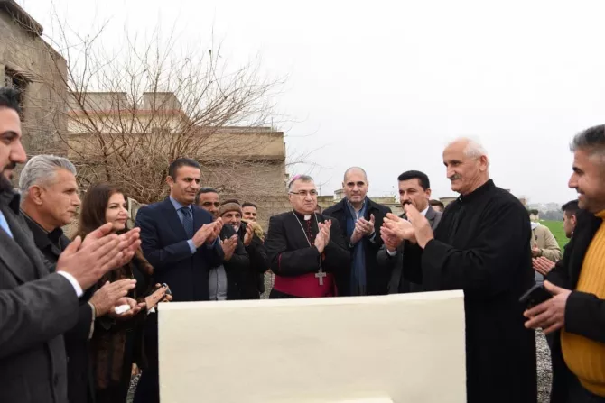العراق: إيبارشيّة أربيل تحتفل بوضع حجر الأساس لكنيسة مريم العذراء-5