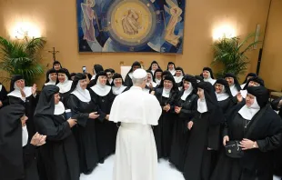 البابا لاوون الرابع عشر يلتقي الراهبات القانونيّات الأغسطينيّات من فيدراليّة المكسيك في القصر الرسوليّ الفاتيكانيّ مصدر الصورة: فاتيكان ميديا