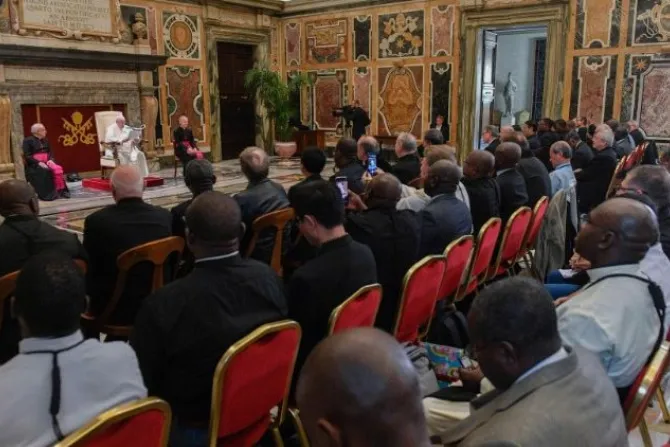 البابا فرنسيس يلتقي أعضاء رهبنة Missionari Oblati di Maria Immacolata لمناسبة انعقاد مجمعهم العام في روما