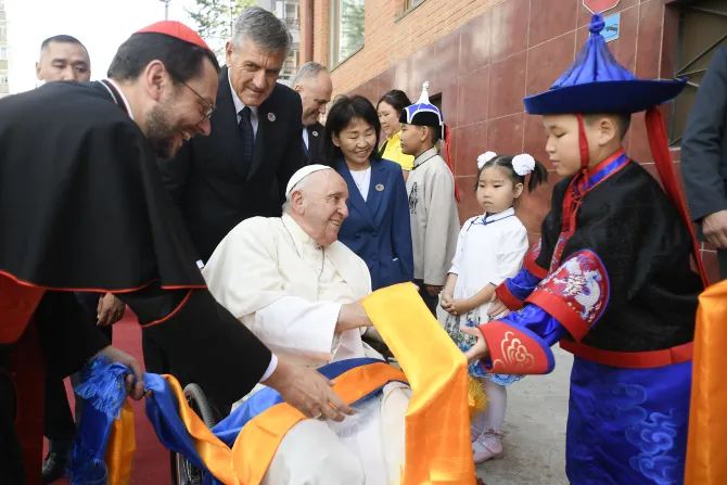 البابا فرنسيس يزور منغوليا