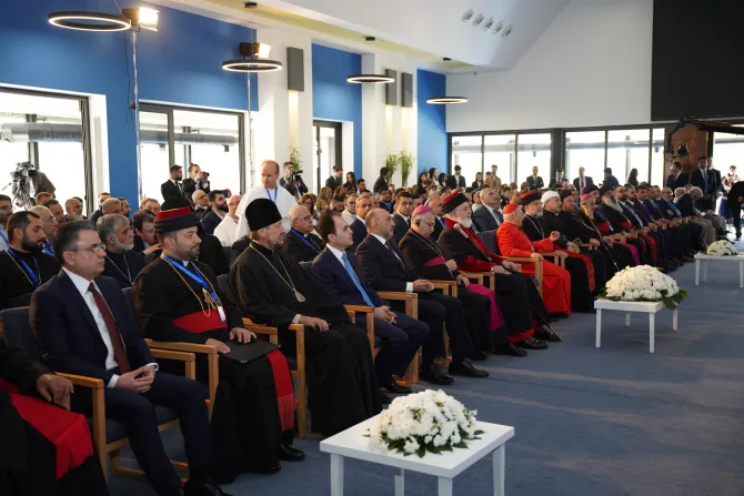 جانبٌ من أعمال مؤتمر كنيسة المشرق الآشوريّة احتفالًا بالـذكرى الـ1700 لانعقاد مَجْمَع نيقيا