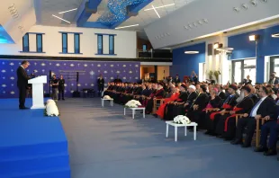 جانبٌ من أعمال مؤتمر كنيسة المشرق الآشوريّة احتفالًا بالـذكرى الـ1700 لانعقاد مَجْمَع نيقيا مصدر الصورة: آسي مينا