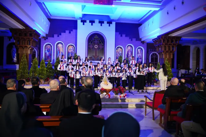 الكنيسة الكلدانيّة في أربيل تفتتح المغارة الميلاديّة بأمسية ترانيم