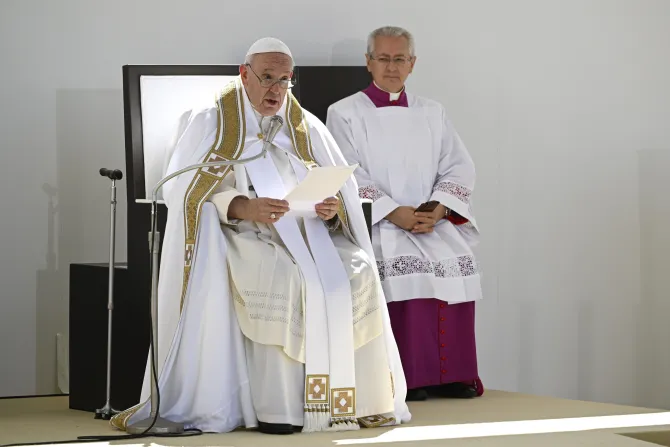 البابا يعظ خلال الذبيحة الإلهيّة اليوم