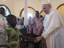 البابا فرنسيس يلتقي ضحايا العنف في الكونغو الديمقراطيّة