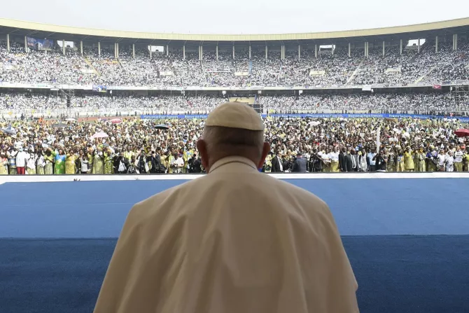 لقاء البابا فرنسيس مع الشبيبة وأساتذة التعليم المسيحي في ملعب الشهداء بكينشاسا، عاصمة الكونغو الديمقراطيّة-3