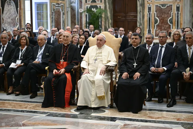 البابا فرنسيس في لقاء حول سوريا