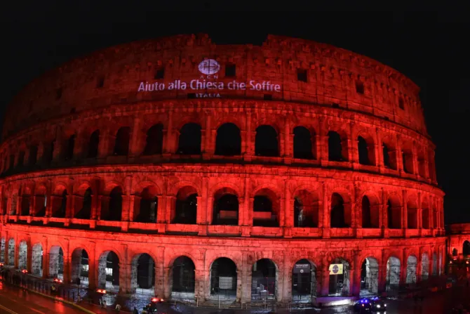 مئات الكنائس والمباني في أكثر من مئة دولة ستُضاء باللون الأحمر