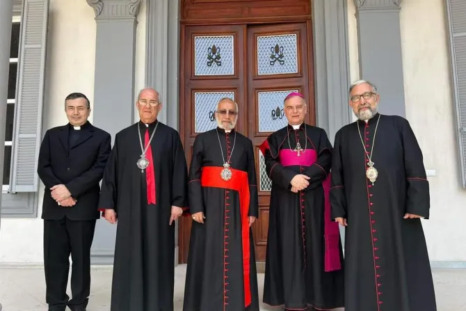 لقاء بطريرك الأرمن بسفير الفاتيكان