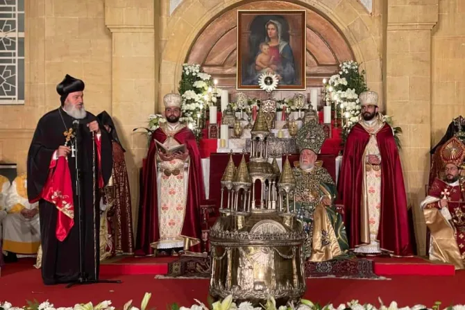 الكنيسة الأرمنية الأرثوذكسية تحتفل برتبة تقديس الميرون التي تقام مرة كل سبعة أعوام