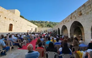 يونان يحتفل بإعادة فتح أبواب دير الشبانيّة في يونيو/حزيران الماضي Provided by: Mouvement St. Charbel-Beyrouth