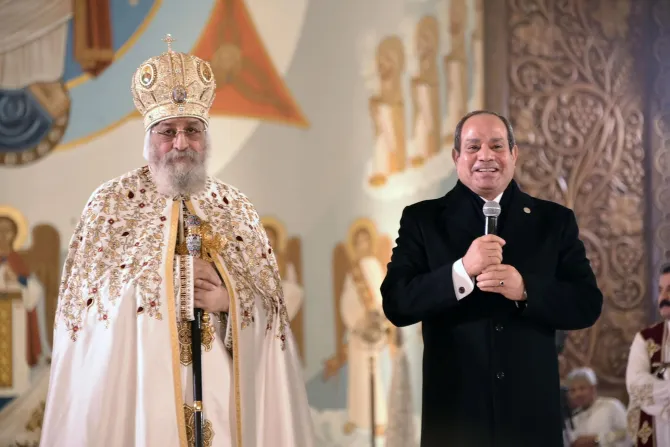السيسي يشارك في احتفالات عيد الميلاد مطلع العام الحاليّ في كاتدرائيّة ميلاد المسيح-العاصمة الإداريّة الجديدة.