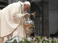 البابا فرنسيس في قداس تبريك الزيوت المقدّسة