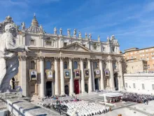 البابا لاوون الرابع عشر يُعلن 7 قدّيسين جدد في ساحة القدّيس بطرس الفاتيكانيّة