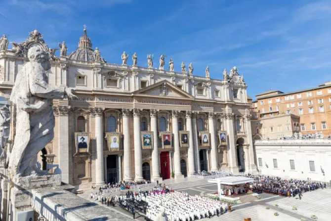 البابا لاوون الرابع عشر يُعلن 7 قدّيسين جدد في ساحة القدّيس بطرس الفاتيكانيّة