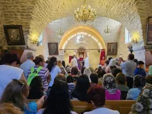 الاحتفال بعيد القدّيسة آنا وإعادة تكريس كنيستها في بلدة اليعقوبيّة-ريف إدلب