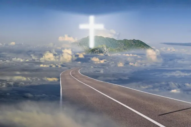 فلنُقبل إلى ملاقاة ربِّنا بجُرأة الإيمان ودموع التوبة وثِقة المُحِبّ