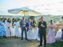 جانبٌ من حفل افتتاح الأكاديميّة الصيفيّة لـ«إي دبليو تي إن»