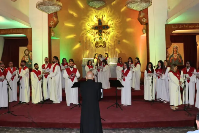 جانبٌ من أمسية التراتيل في كنيسة القلب الأقدس الكلدانيّة-بغداد، العراق