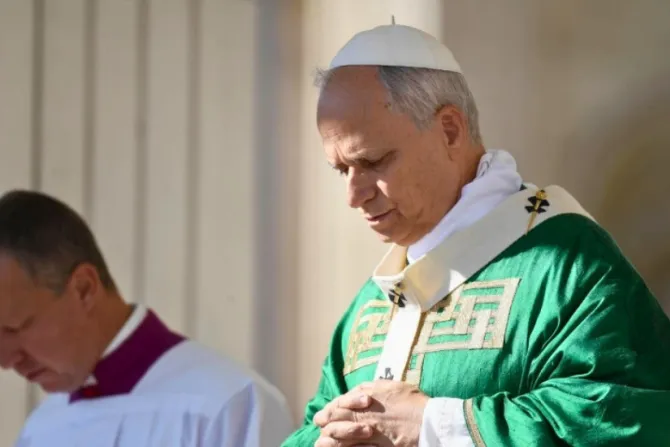 البابا لاوون الرابع عشر يترأّس قدّاس يوبيل أساتذة التعليم المسيحيّ ويتلو صلاة التبشير الملائكيّ في ساحة القدّيس بطرس الفاتيكانيّة