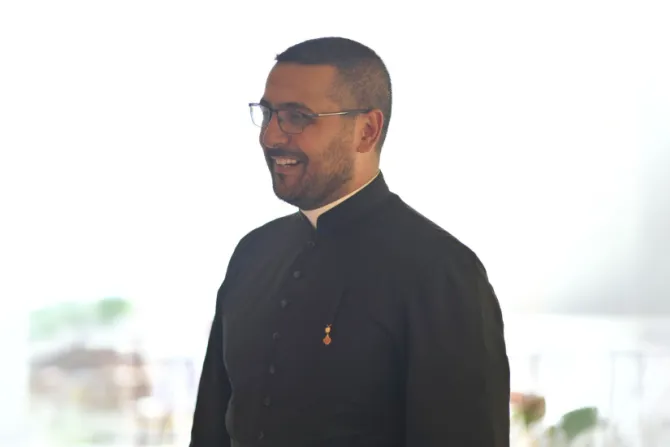 الأب إيلي خويري