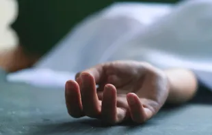 الانتحار صرخة صامتة ناجمة من ألم عميق مصدر الصورة: thanun vongsuravanich/Shutterstock