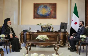 جانب من لقاء البطريرك يازجي والرئيس الشرع في قصر الشعب-دمشق مصدر الصورة: رئاسة الجمهوريّة العربيّة السوريّة