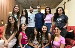 سوريّون يتسلّحون بالرجاء للمشاركة في يوبيل الشبيبة-روما 2025 مصدر الصورة: الأب فادي سرياني