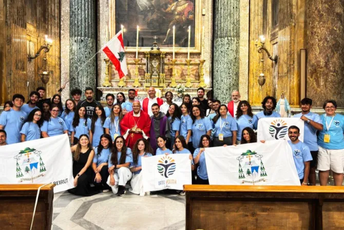 جانب من مشاركة شبيبة الكنيسة اللاتينيّة في يوبيل الشبيبة في روما