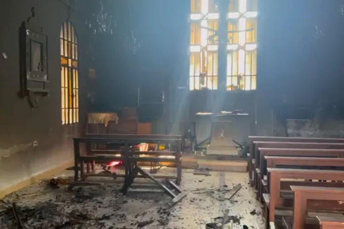 لقطة شاشة من فيديو يوثّق آثار التخريب في كنيسة مار بولس-قرية رضيمة اللواء، السويداء