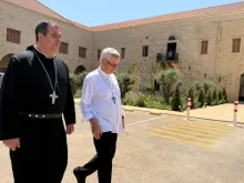 المطران سيمينيوفسكي والأباتي رزق يجولان في دير سيّدة اللويزة-زوق مصبح، لبنان