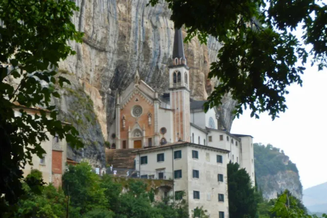 مزار مادونا ديلا كورونا