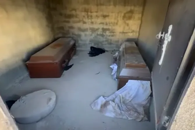 جانب من تخريب مدافن للمسيحيّين في ريف السويداء السوريّة